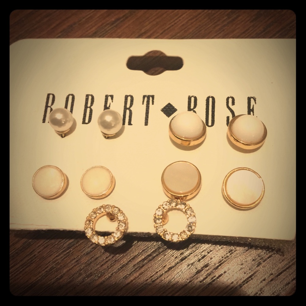 Stud earrings(pack of 5)-NWT